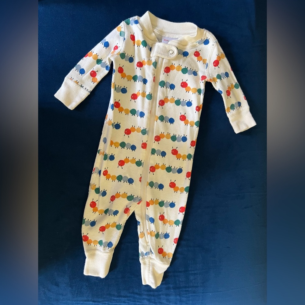 Hanna Andersson 0-3M footie pj rainbow caterpillar